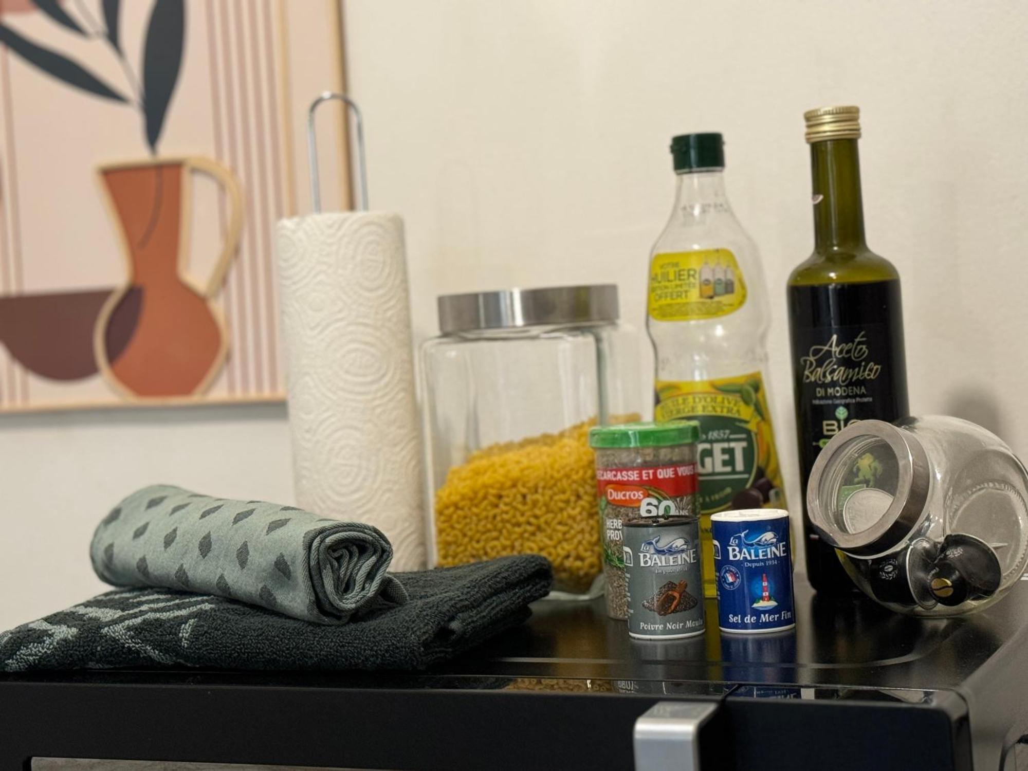 Appartement 32 M2 Intra Muros - Wifi - Netflix - Bureau Авиньон Екстериор снимка